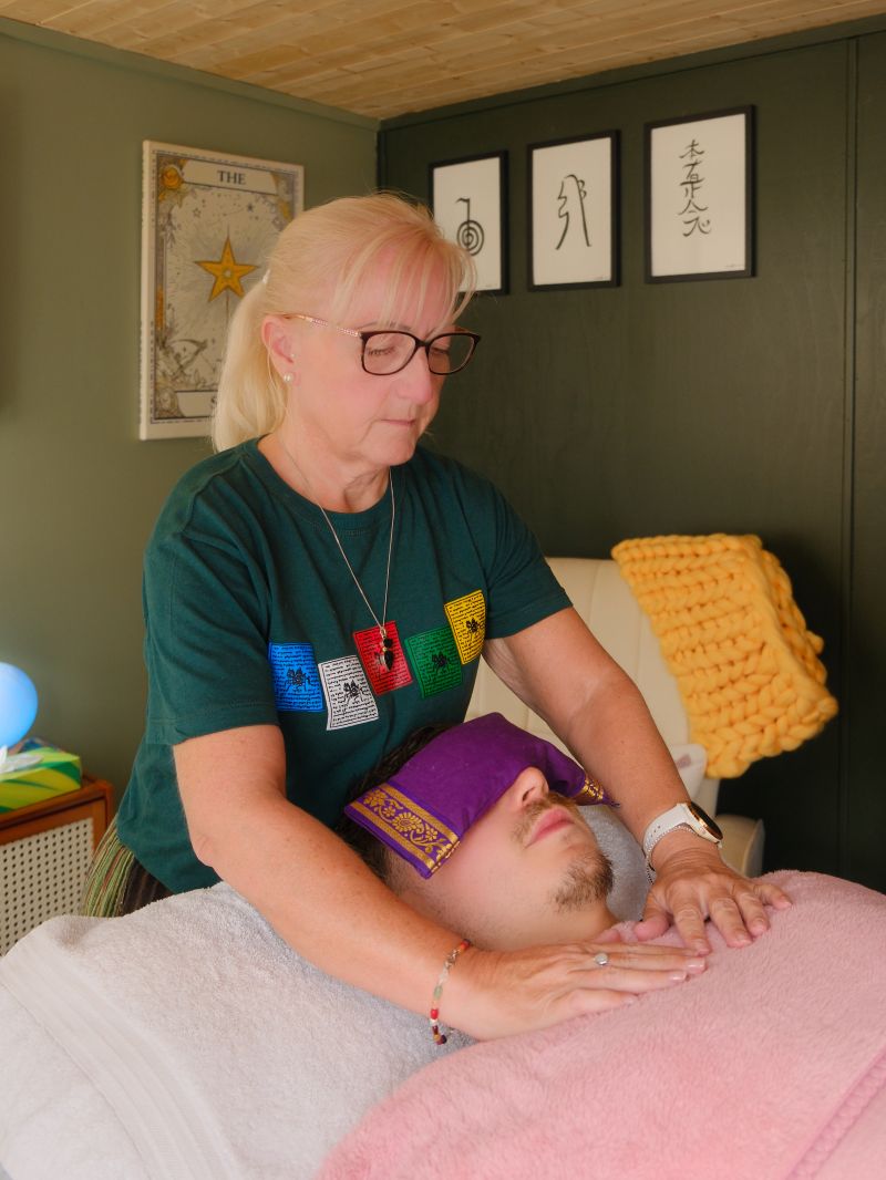Reiki treatment session in Penyffordd Flintshire